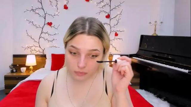 Image 4 of maiden_meow Stream on Chaturbate on 1 month ago