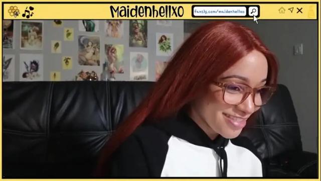 Image 6 of maidenhellxo Stream on Chaturbate on 16 months ago