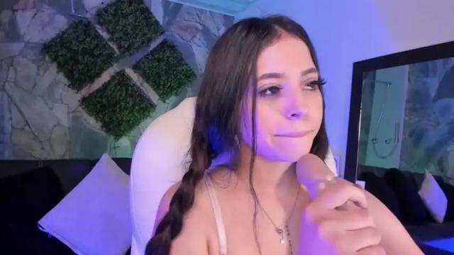 Image 3 of maiiitee_ Stream on Chaturbate on 16 months ago