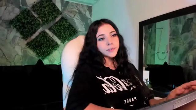 Image 4 of maiiitee_ Stream on Chaturbate on 15 months ago