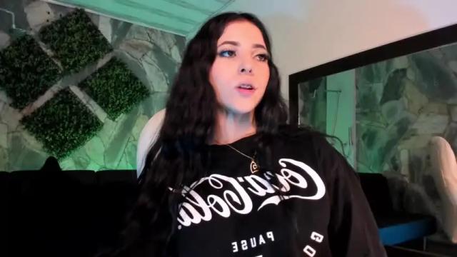 Image 7 of maiiitee_ Stream on Chaturbate on 15 months ago