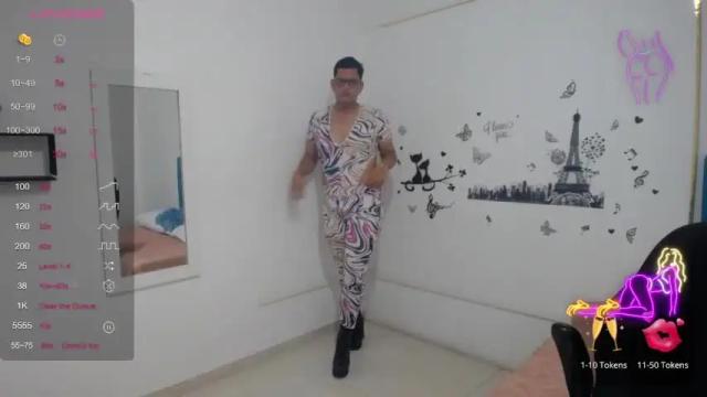 Image 3 of maik_prado Stream on Chaturbate on 21 months ago