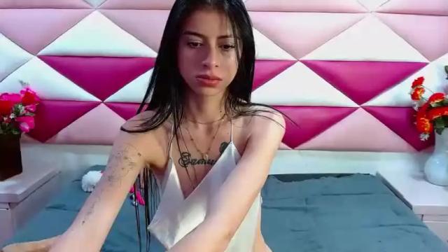 Image 3 of mailiz_ Stream on Chaturbate on 16 months ago