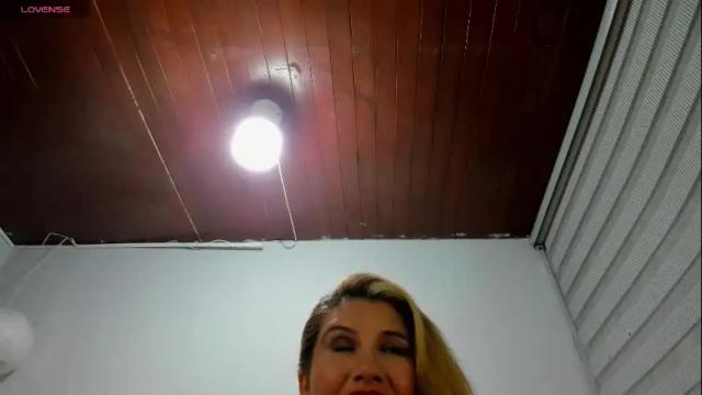 Image 7 of mailyn_baker Stream on Chaturbate on 1 month ago