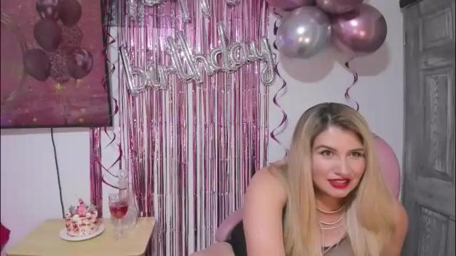 Image 3 of mailyn_baker Stream on Chaturbate on 27 days ago