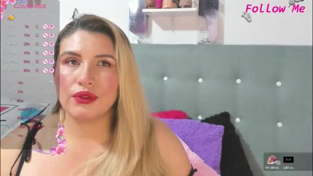 Image 10 of mailyn_baker Stream on Chaturbate on 1 day ago