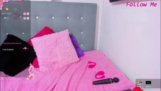 Image 3 of mailyn_baker Stream on Chaturbate on 2 months ago