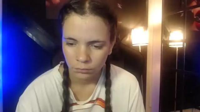 Image 4 of maira_mylove Stream on Chaturbate on 13 months ago
