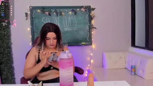 Image 2 of mairybelle Stream on Chaturbate on 13 months ago