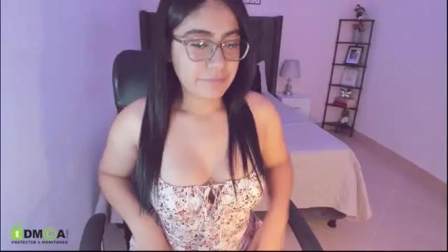 Image 3 of maite_kanes Stream on Chaturbate on 2 months ago