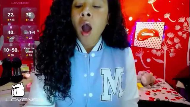 Image 2 of maite_loves Stream on Chaturbate on 1 month ago