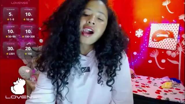 Image 3 of maite_loves Stream on Chaturbate on 1 month ago