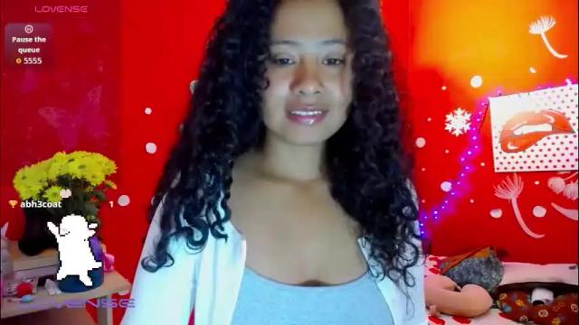 Image 4 of maite_loves Stream on Chaturbate on 23 days ago