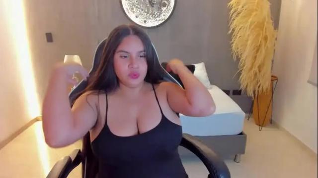 Image 3 of maite_saens_ Stream on Chaturbate on 3 months ago