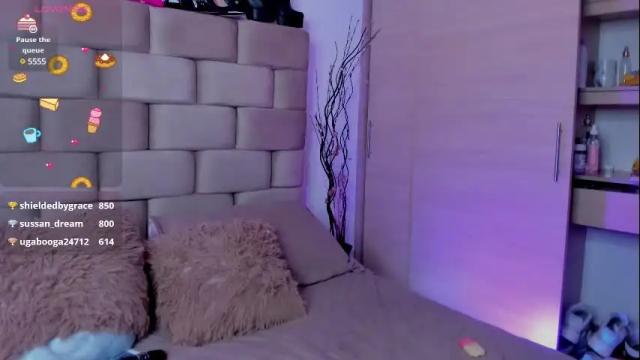 Image 8 of maithe_ferrer Stream on Chaturbate on 26 days ago
