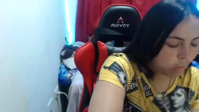 Image 1 of maitte_22 Stream on Chaturbate on 8 months ago