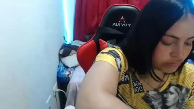 Image 2 of maitte_22 Stream on Chaturbate on 8 months ago