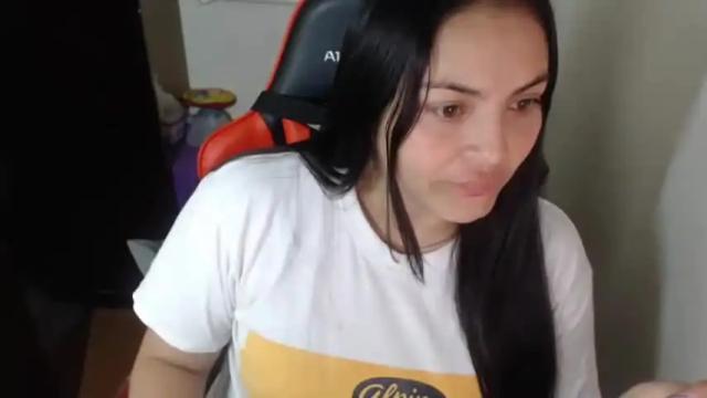 Image 1 of maitte_22 Stream on Chaturbate on 6 months ago