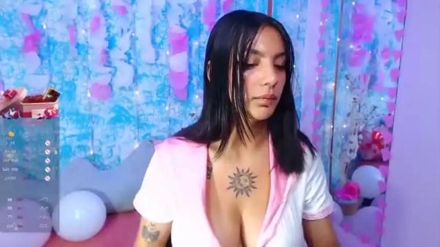 Image 2 of maja_bloom Stream on Chaturbate on 15 months ago