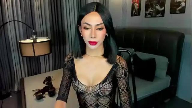 Image 4 of majesticfrancine Stream on Chaturbate on 1 month ago
