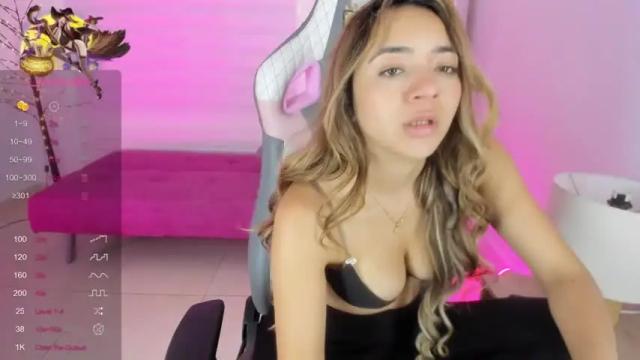 Image 6 of majo_gomez Stream on Chaturbate on 15 months ago