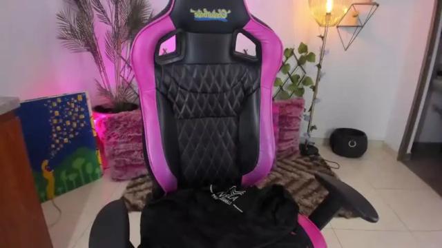 Image 4 of majo_gomez Stream on Chaturbate on 15 months ago