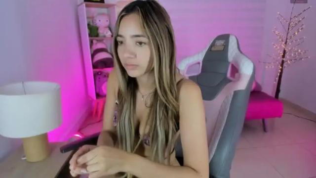 Image 12 of majo_gomez Stream on Chaturbate on 15 months ago
