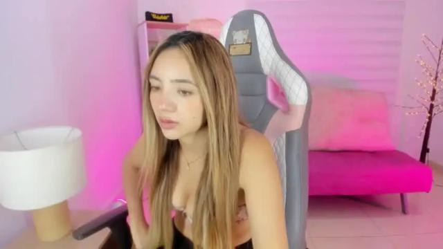 Image 2 of majo_gomez Stream on Chaturbate on 15 months ago