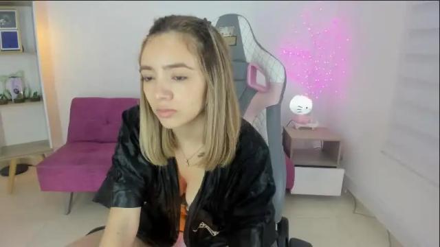 Image 10 of majo_gomez Stream on Chaturbate on 2 months ago