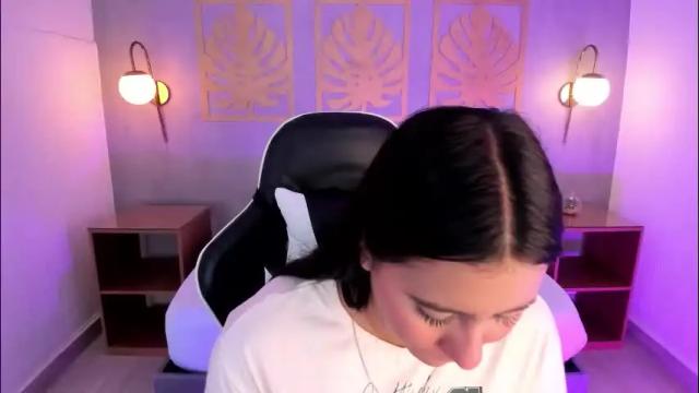 Image 2 of majo_rose Stream on Chaturbate on 1 month ago