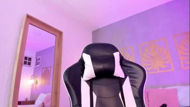 Image 4 of majo_rose Stream on Chaturbate on 1 month ago