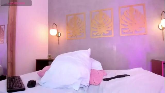 Image 8 of majo_rose Stream on Chaturbate on 21 days ago