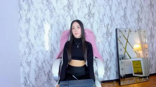 Image 8 of makacollins Stream on Chaturbate on 16 months ago