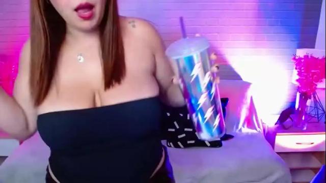 Image 3 of makarena_medina Stream on Chaturbate on 29 days ago