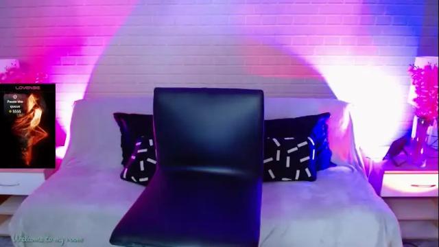 Image 10 of makarena_medina Stream on Chaturbate on 17 days ago
