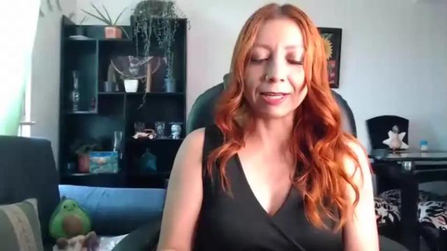 Image 3 of makarenasexyy33 Stream on Chaturbate on 14 months ago