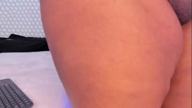 Image 2 of makena_gh Stream on Chaturbate on 11 days ago