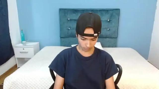 Image 10 of malakai_elowen Stream on Chaturbate on 19 months ago
