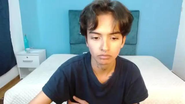 Image 3 of malakai_elowen Stream on Chaturbate on 19 months ago