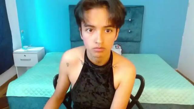 Image 10 of malakai_elowen Stream on Chaturbate on 19 months ago