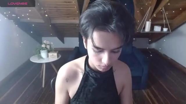 Image 3 of malakai_elowen Stream on Chaturbate on 19 months ago