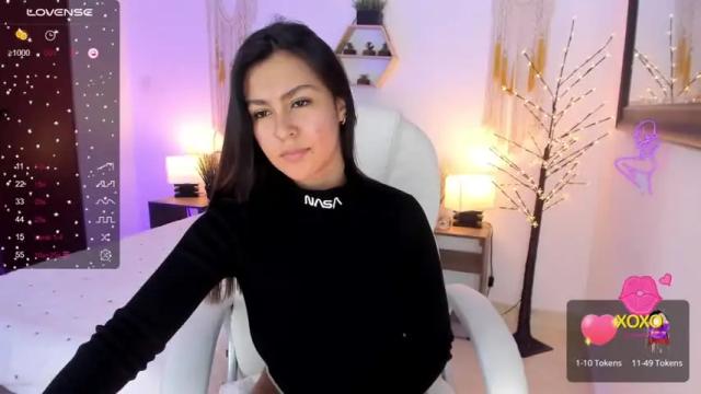 Image 3 of maleja_london Stream on Chaturbate on 20 months ago