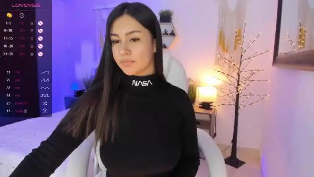 Image 12 of maleja_london Stream on Chaturbate on 19 months ago