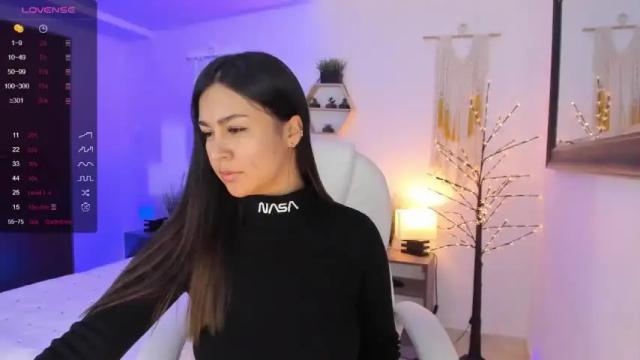 Image 2 of maleja_london Stream on Chaturbate on 19 months ago