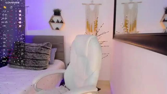 Image 2 of maleja_london Stream on Chaturbate on 19 months ago
