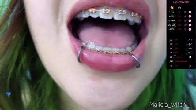 Image 10 of malicia_witch_ Stream on Chaturbate on 14 months ago