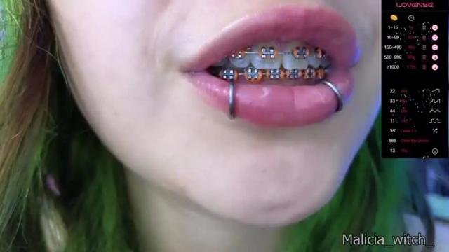 Image 11 of malicia_witch_ Stream on Chaturbate on 14 months ago