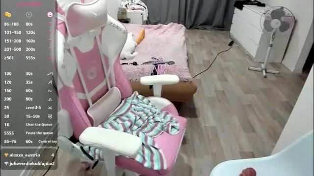 Image 8 of malina_lovely Stream on Chaturbate on 2 months ago