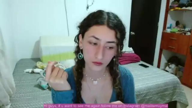 Image 1 of malitamuymal22 Stream on Chaturbate on 6 months ago