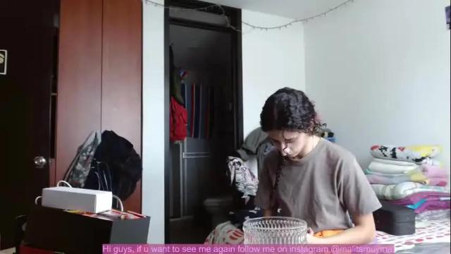 Image 4 of malitamuymal22 Stream on Chaturbate on 13 days ago